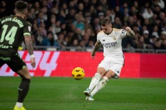 纽卡斯尔新星横空出世！‘沃尔特梅西’能否挑战巴萨？