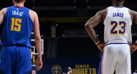 NBA交易大震动！休斯顿火箭与密尔沃基雄鹿重磅交易传闻曝光：保罗加盟雄鹿